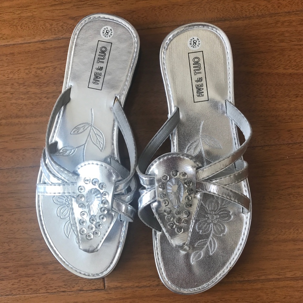 New Silver flat sandals with sequins, so cute!